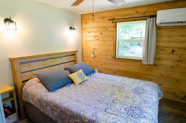 Cabin 3 queen bed